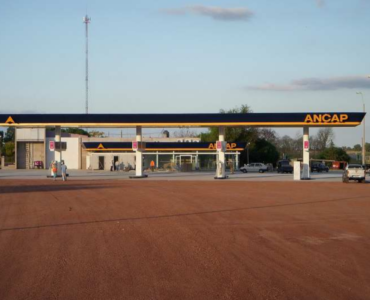 Construcción llave en mano de nueva estación de servicio Ancap