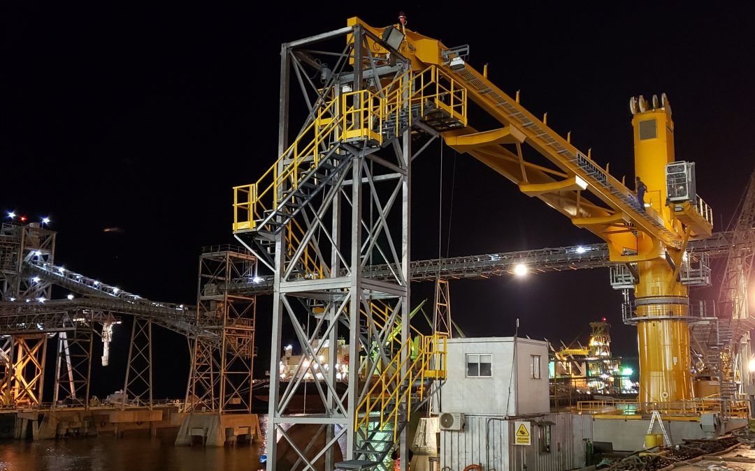 Grúa Muelle Corporación Navíos