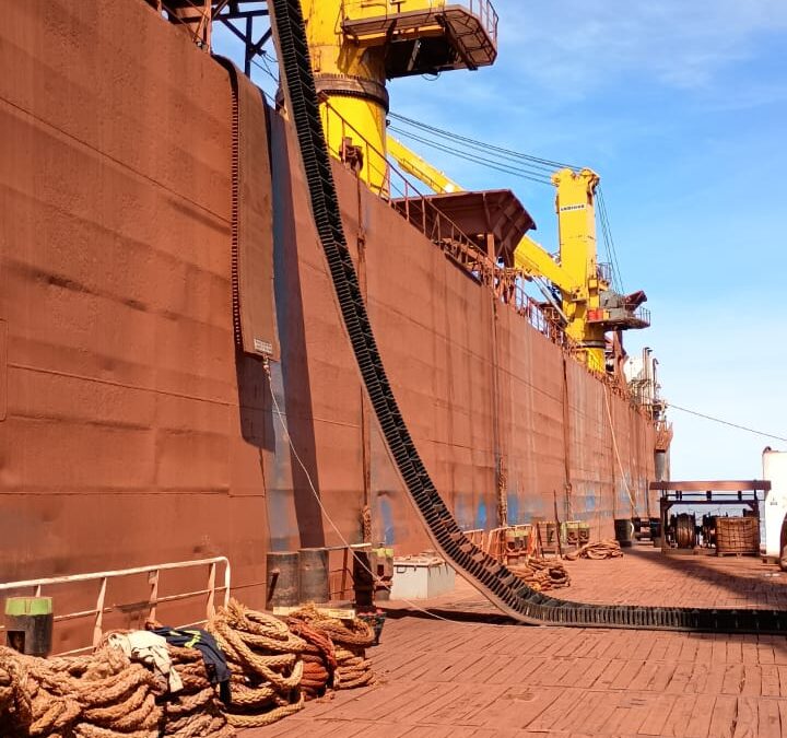 Mantenimiento de Cintas Transportadoras en Buque.
